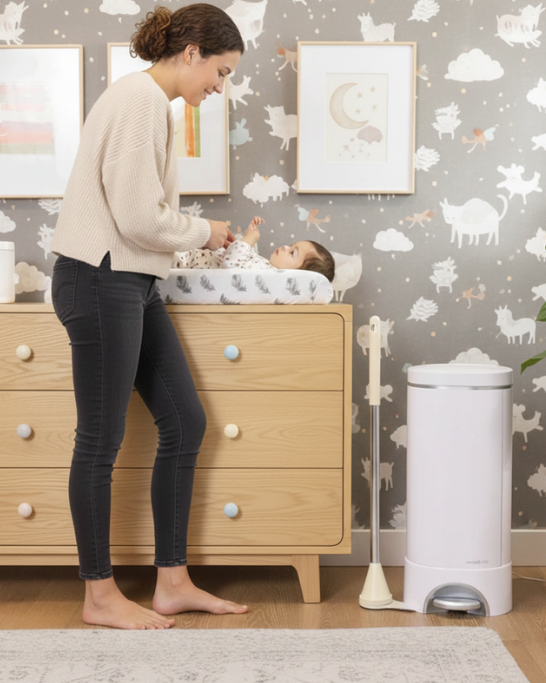 Diaper Smasher – Touch-Free Diaper Pail Tool